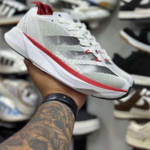 Tênis Adizero branco